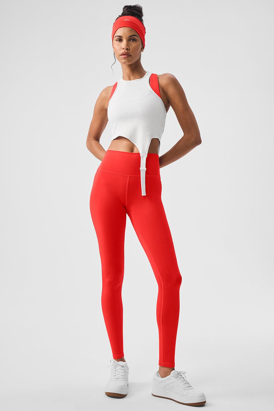 Alo Yoga — 7/8 High-Waist Airlift Legging - Red Hot Summer
