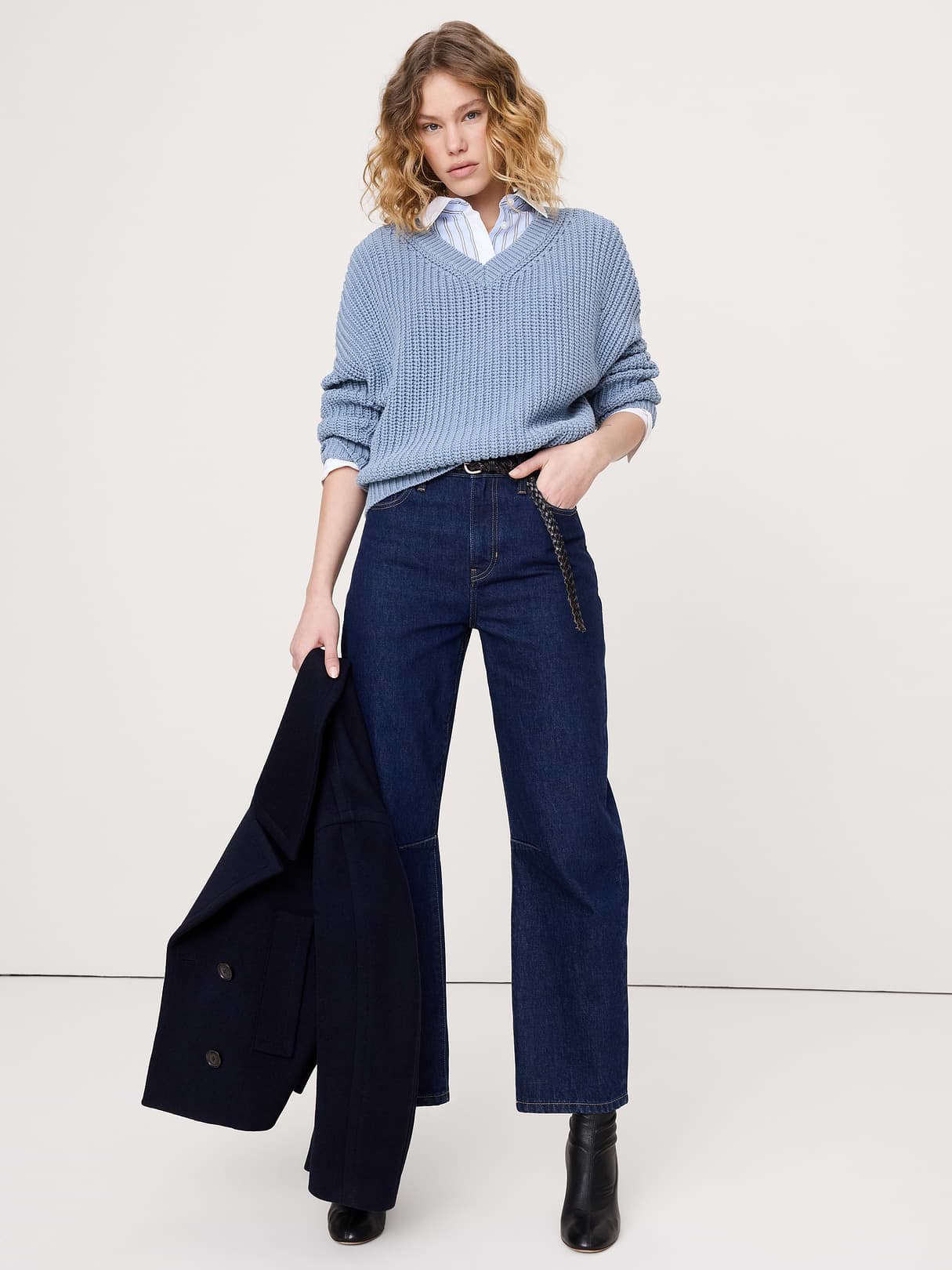 Banana Republic — Chunky Cotton V-Neck Sweater