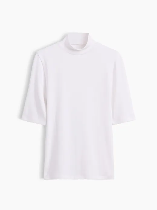 Gap — Modern Mockneck T-Shirt