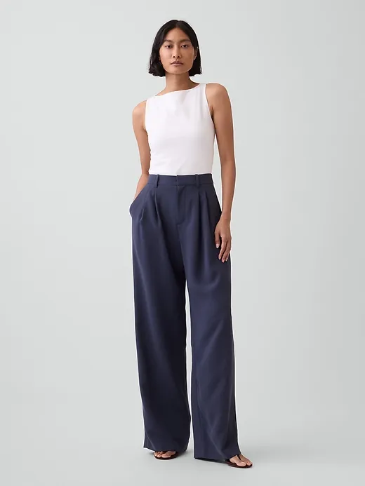 Gap — 365 High Rise Pleated Trousers