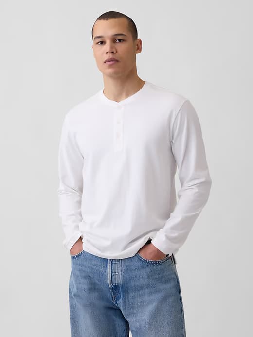 Gap — Relaxed Henley T-Shirt