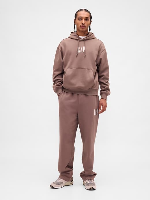 Gap — Adult Heavyweigtht Relaxed Logo Sweatpants